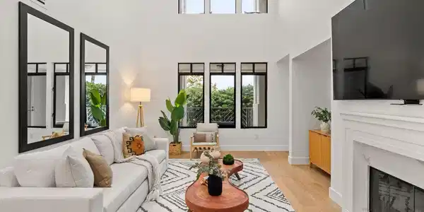 5625 Crescent Parkway