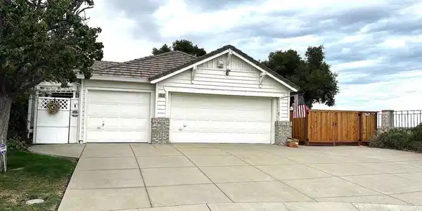 5213 Walker Ct