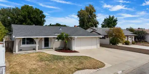 34704 Locke Ave