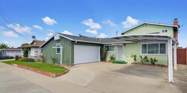 2225 Cardinal Drive
