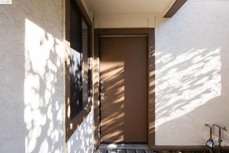 2416 Shadow Ln