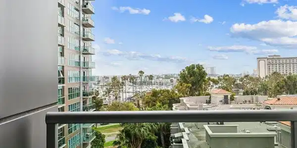 13700 Marina Pointe Drive
