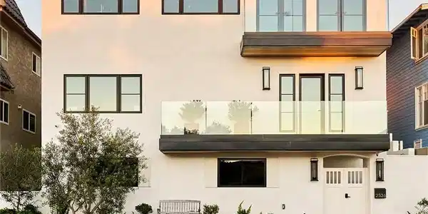2526 Hermosa Ave