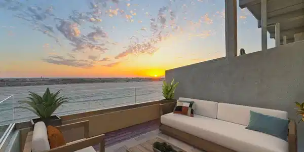 6 Voyage Street