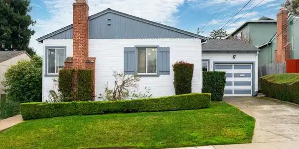 55 Burbank Avenue
