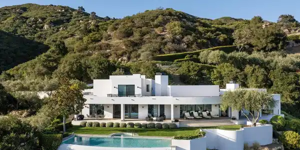 1130 E Mountain Drive