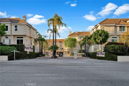 2825 Plaza Del Amo