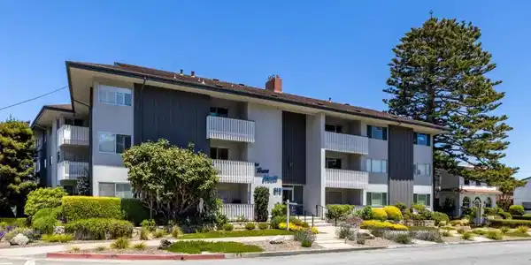 810 Lighthouse Avenue