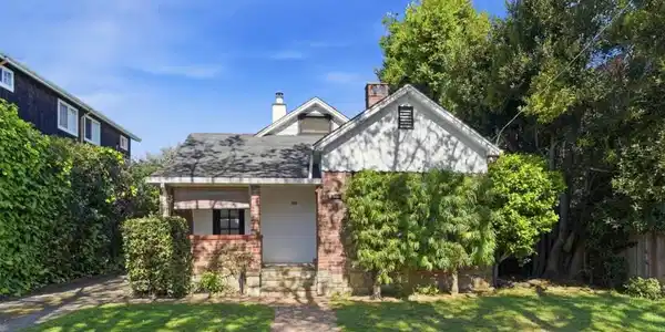 608 Peninsula Avenue