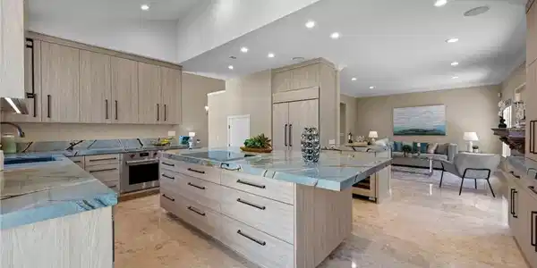 5 Vistamar Drive