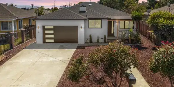 120 Abelia Way