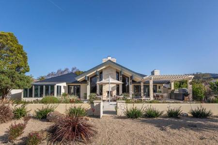 7092 Valley Greens Circle