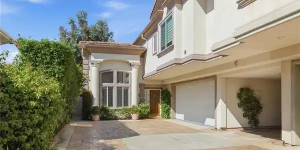 2409 Ruhland Ave.