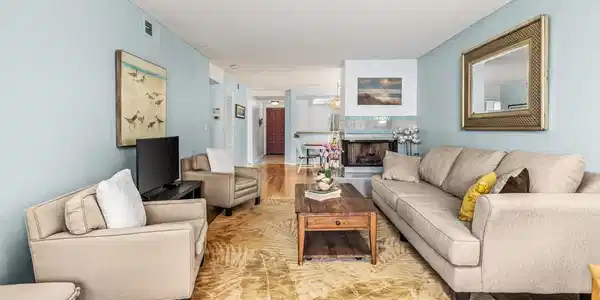 3130 Avenida De Portugal