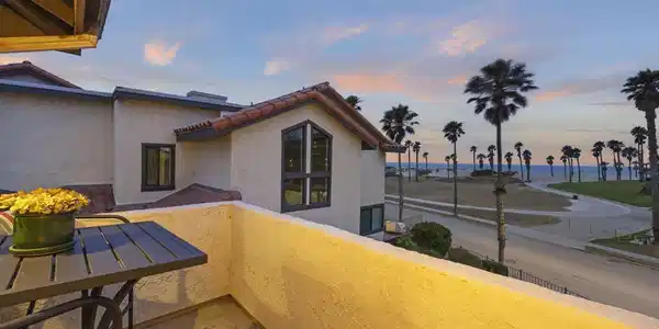 2205 Vina Del Mar