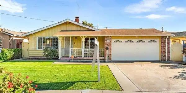 2274 Sleepy Hollow Ave