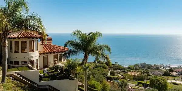 4240 Avenida De La Encinal