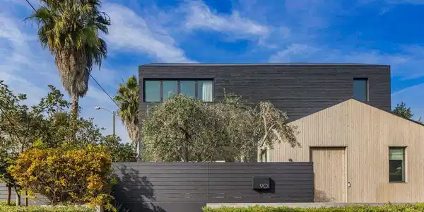 901 Flower Avenue