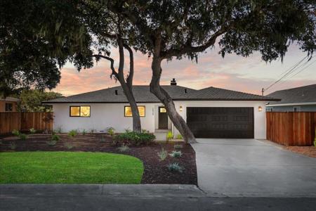 2828 Forest Hill Boulevard