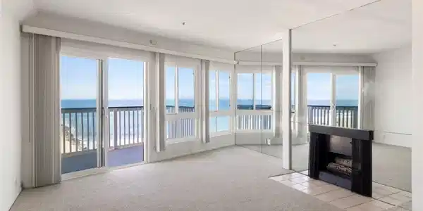 625 Esplanade