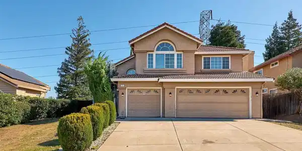 4625 Arabian Way