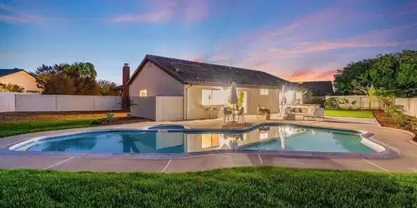 2002 Ladera Court