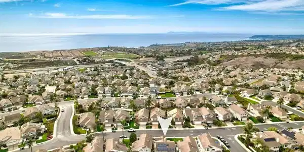 2144 Camino Laurel