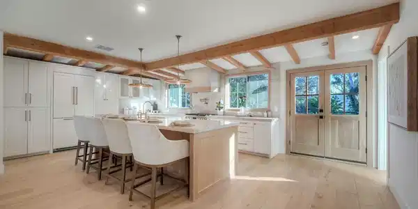 4316 Arcadia Dr