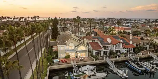 35 Buccaneer Way