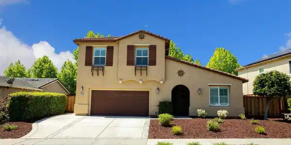 5608 Ashbourne Way