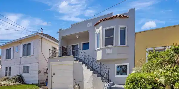 871 Green Ave