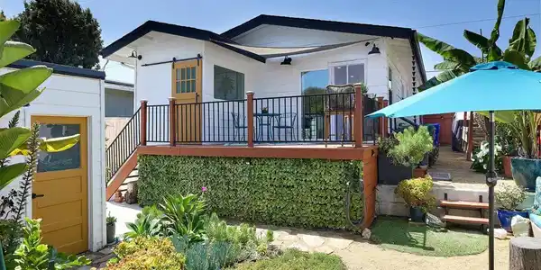 1608 Herbert Place