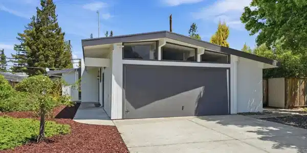 3609 South Court