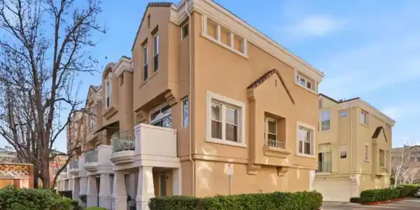 141 Huntington Court