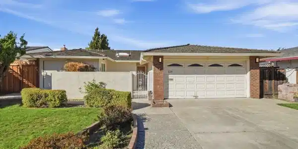 629 Pilgrim Drive