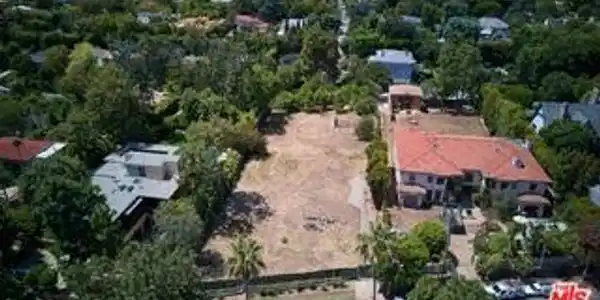 193 N CARMELINA Avenue
