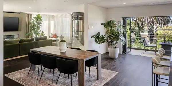 1208 Palms Boulevard