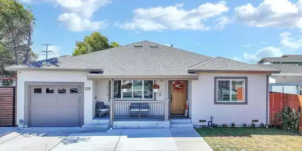 2020 Virginia Ave