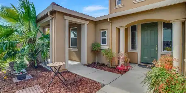 4491 Le Conte Cir