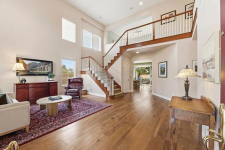 5091 Seashell Place