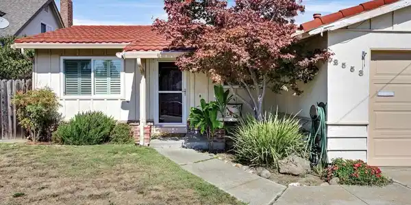 2553 Phelan Avenue