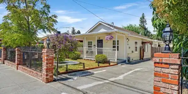 621 Macarthur Avenue