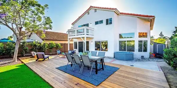3778 Via Las Villas