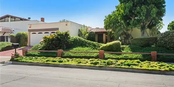 3426 Gulfcrest Drive