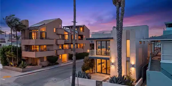 5277 E Ocean