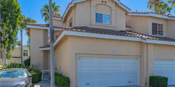 25186 Via Las Palmas