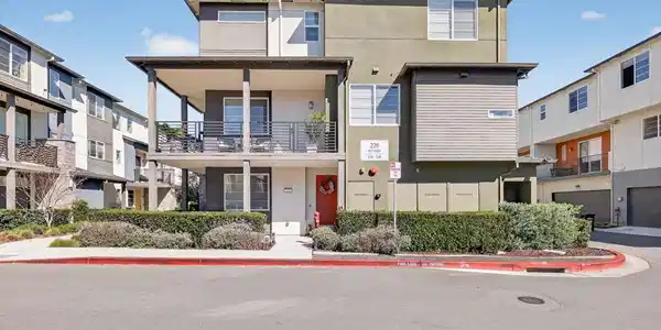 234 Bolt Ct