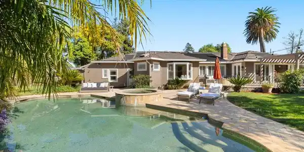 6 El Sereno Drive