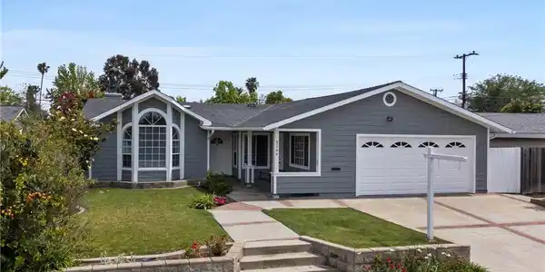 3104 Samoa Place