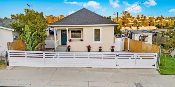 425 S Bancroft